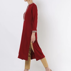Long Women/ Kurta/ Black Yoke Design Straight Kurta/Mandarin Collar/Llong Sleeves/ Straight hem/Pockets/Side Slits/ Embrodiery/ Beaded