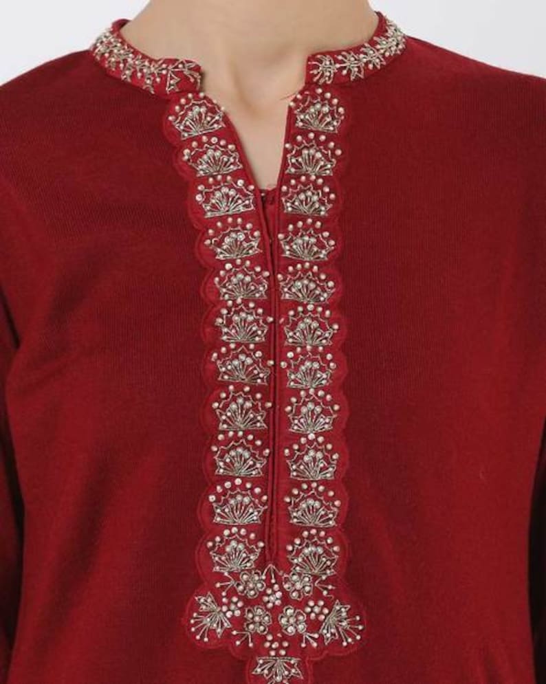 Long Women/ Kurta/ Black Yoke Design Straight Kurta/Mandarin Collar/Llong Sleeves/ Straight hem/Pockets/Side Slits/ Embrodiery/ Beaded