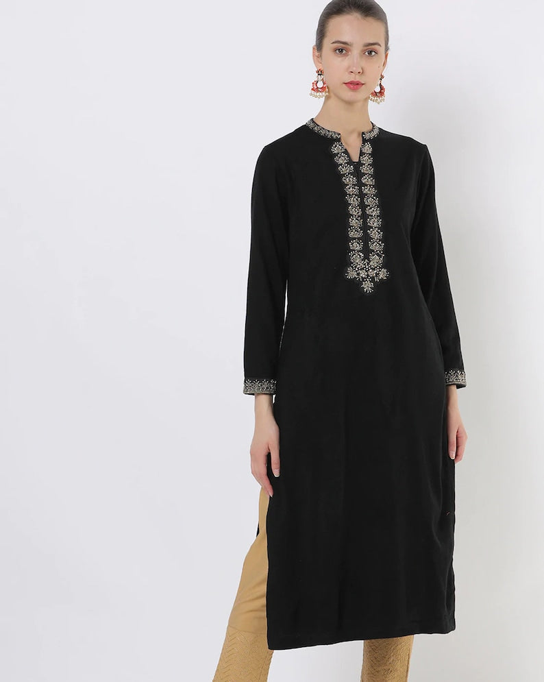 Long Women/ Kurta/ Black Yoke Design Straight Kurta/Mandarin Collar/Llong Sleeves/ Straight hem/Pockets/Side Slits/ Embrodiery/ Beaded