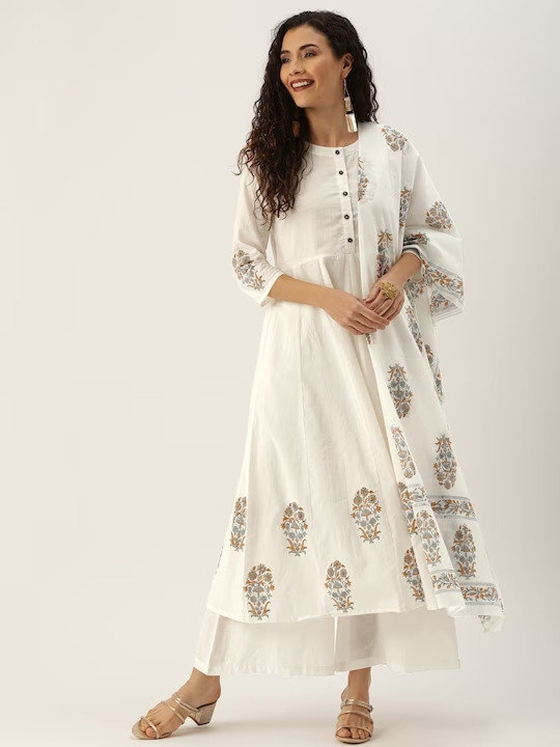 Women Solid Thread Work/ Embroidered/Tunic/Cotton Silk Kurta with Trousers