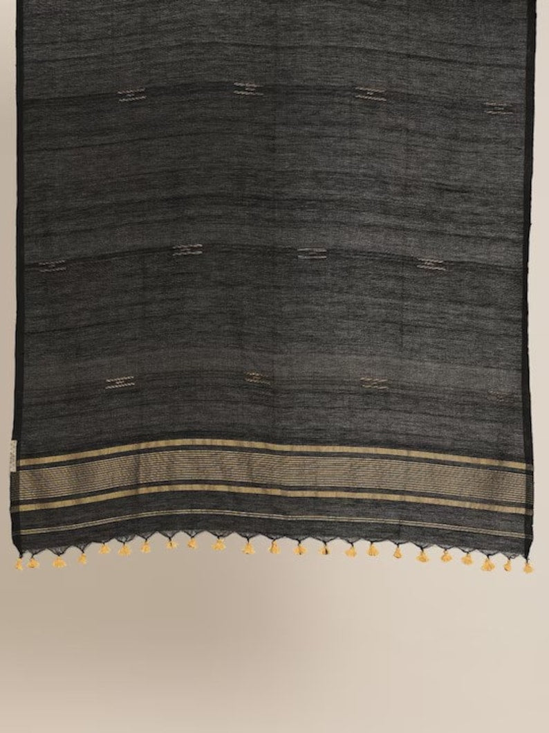 Handloom stoles/ shawl with natural dyes/Woven Embroidered from Kullu Himachal Pradesh/ India/ Ethnic/Zari Border/